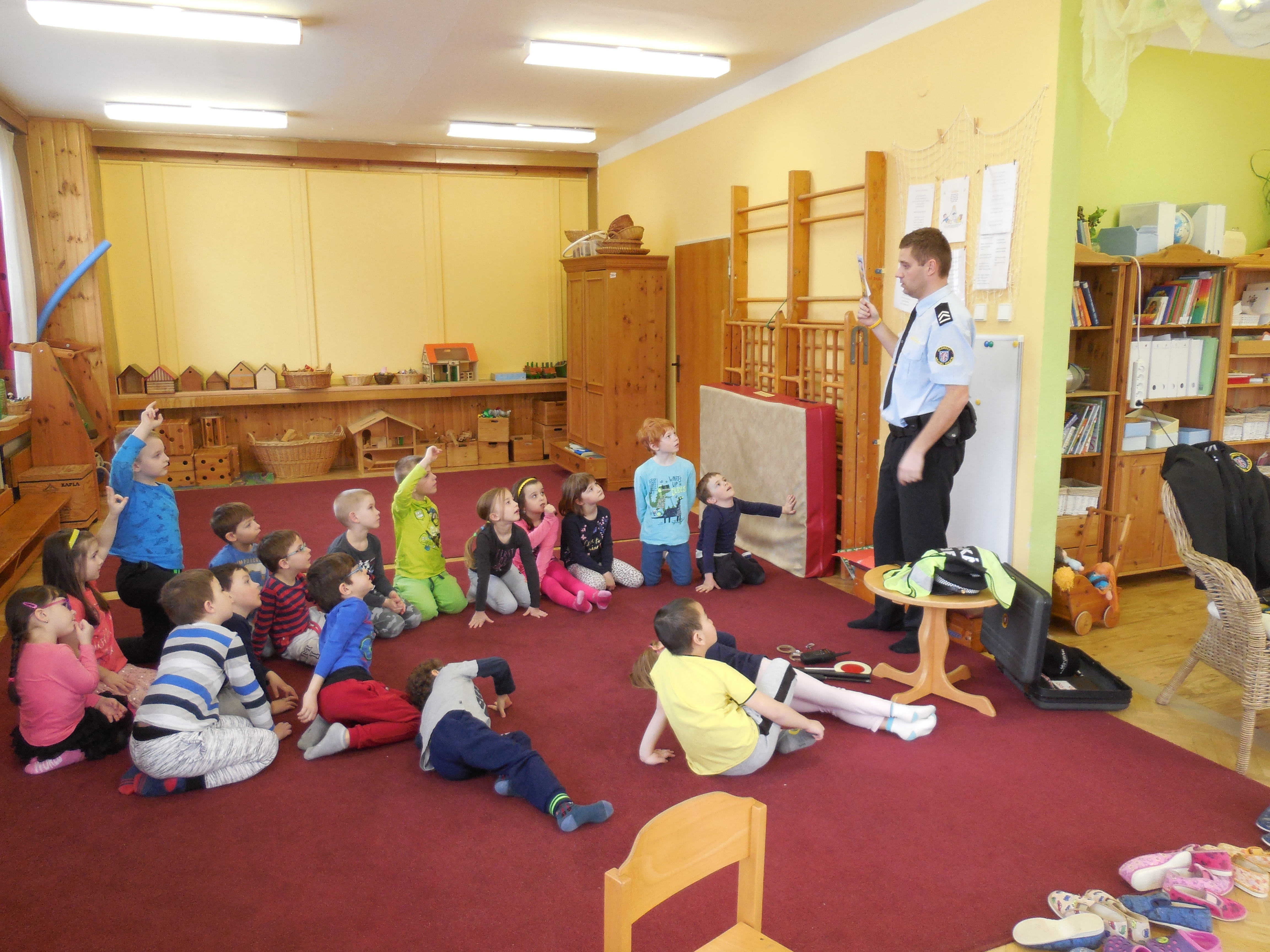 Návštěva Městské policie ve třídě Žabiček