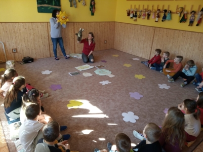 Zajíčci v DDM na programu o probouzení přírody na jaře:
